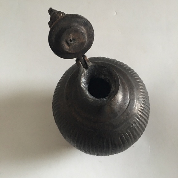 Antique Indian Cast Bronze Mughal Footed Ink Well w/ Turkey Lid & Fluted Sides - Picture 3 of 16